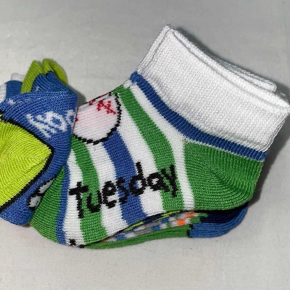 New Kids 7 Days of the Week Socks 6 - 18 Months